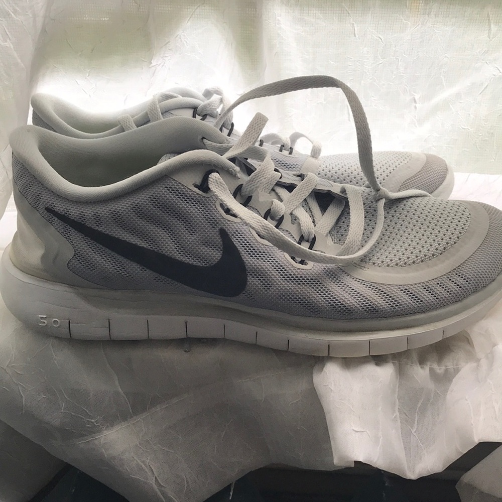 Nike free runs 5.0